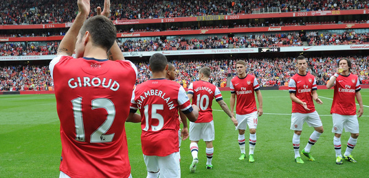 即将迎战巴萨，跟队：切尔西将在斯坦福桥门口树立帕尔默冰雕（战巴萨在即，切尔西将在斯坦福桥外竖立帕尔默冰雕）