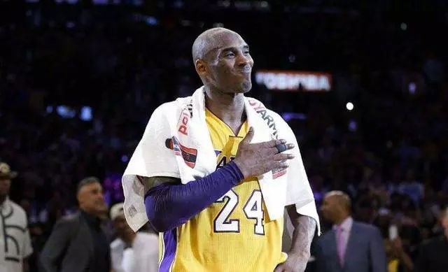 法尔克：凯恩与拜仁愿意续约至2028年，他愿意世界杯后再谈（法尔克：凯恩与拜仁愿续约至2028，谈判推迟至世界杯后）