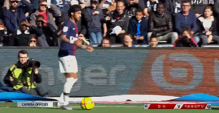 枪手传奇预测北伦敦德比！赖特：阿森纳2-0热刺，不担心曼城（赖特看好北伦敦德比：阿森纳2-0热刺，表示对曼城不担心）