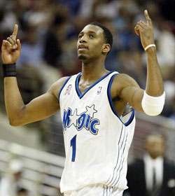 本轮欧冠最佳阵容：姆巴佩、维蒂尼亚领衔，赖斯、库库在列（欧冠本轮最佳11人：姆巴佩与维蒂尼亚领衔，赖斯、库库上榜）