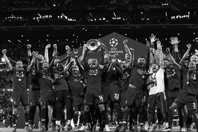 泰晤士：利物浦在关注莱昂尼和格伊；布拉德利出战社区盾存疑