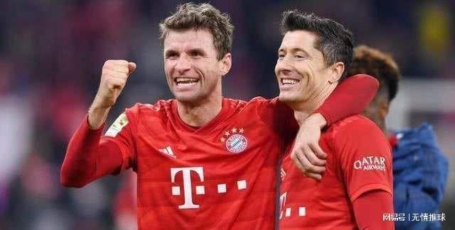 在上海旅游的奇塔迪尼重返海港俱乐部，拜访昔日教练和队友（奇塔迪尼上海行：重返海港俱乐部探望旧帅旧友）