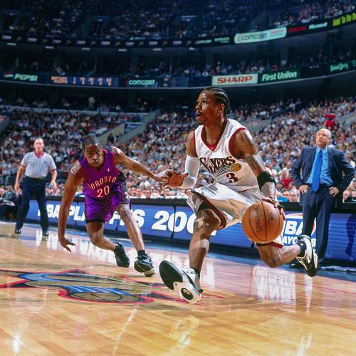 巴西上一次落位世界杯C组是2002年，近两届冠军都出自C组（巴西上次被分入世界杯C组还是2002年，最近两届冠军均出自C组）