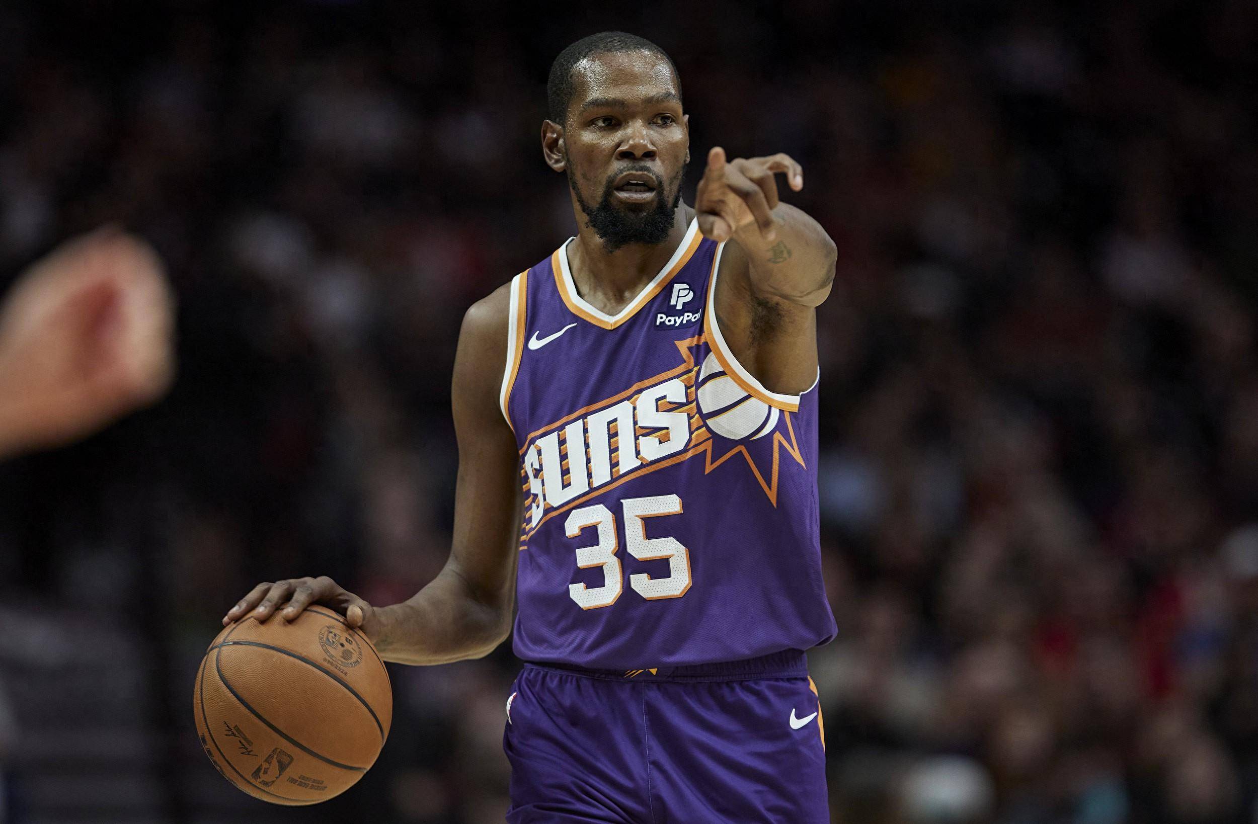 武汉女足vs东孟加拉女足首发：王霜领衔，奥乌苏先发（武汉女足对阵东孟加拉首发出炉：王霜领军，奥乌苏首发）