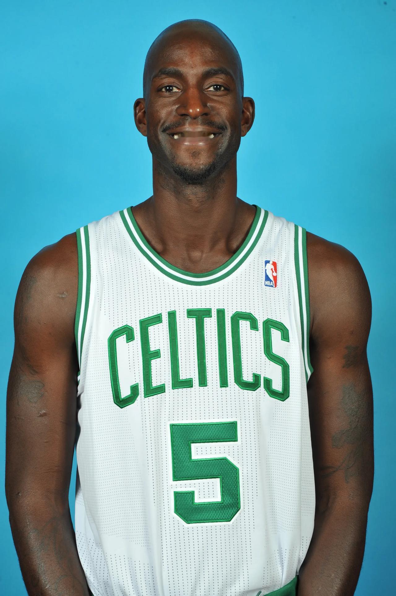 佩杜拉：科莫会在冬窗拒绝对帕斯的报价，球员明夏回皇马（佩杜拉爆料：科莫冬窗不卖帕斯，球员明夏将回归皇马）